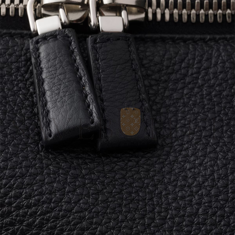 PRADA LARGE LEATHER SHOULDER BAG 2VH185 (43*32*18cm) PRADA LARGE LEATHER SHOULDER BAG 2VH185 (43*32*18cm)